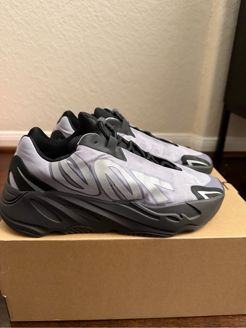 Men's Performance Runner Sneakers - Gray and Black